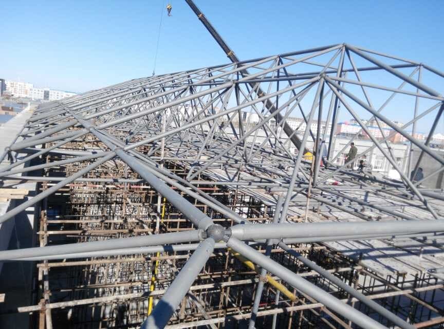 吉首商贸城屋顶网架工程